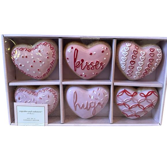 Cupcakes and Cashmere Valentine´s Day Ceramic Heart...